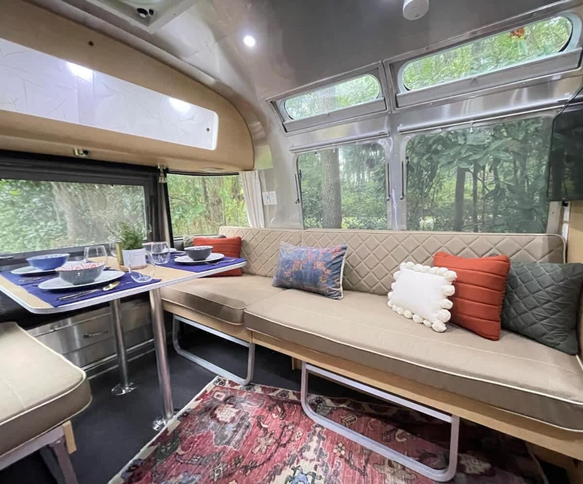Holiday home Amazing & Modern Airstreams Near & Sleeps 22! Savannah