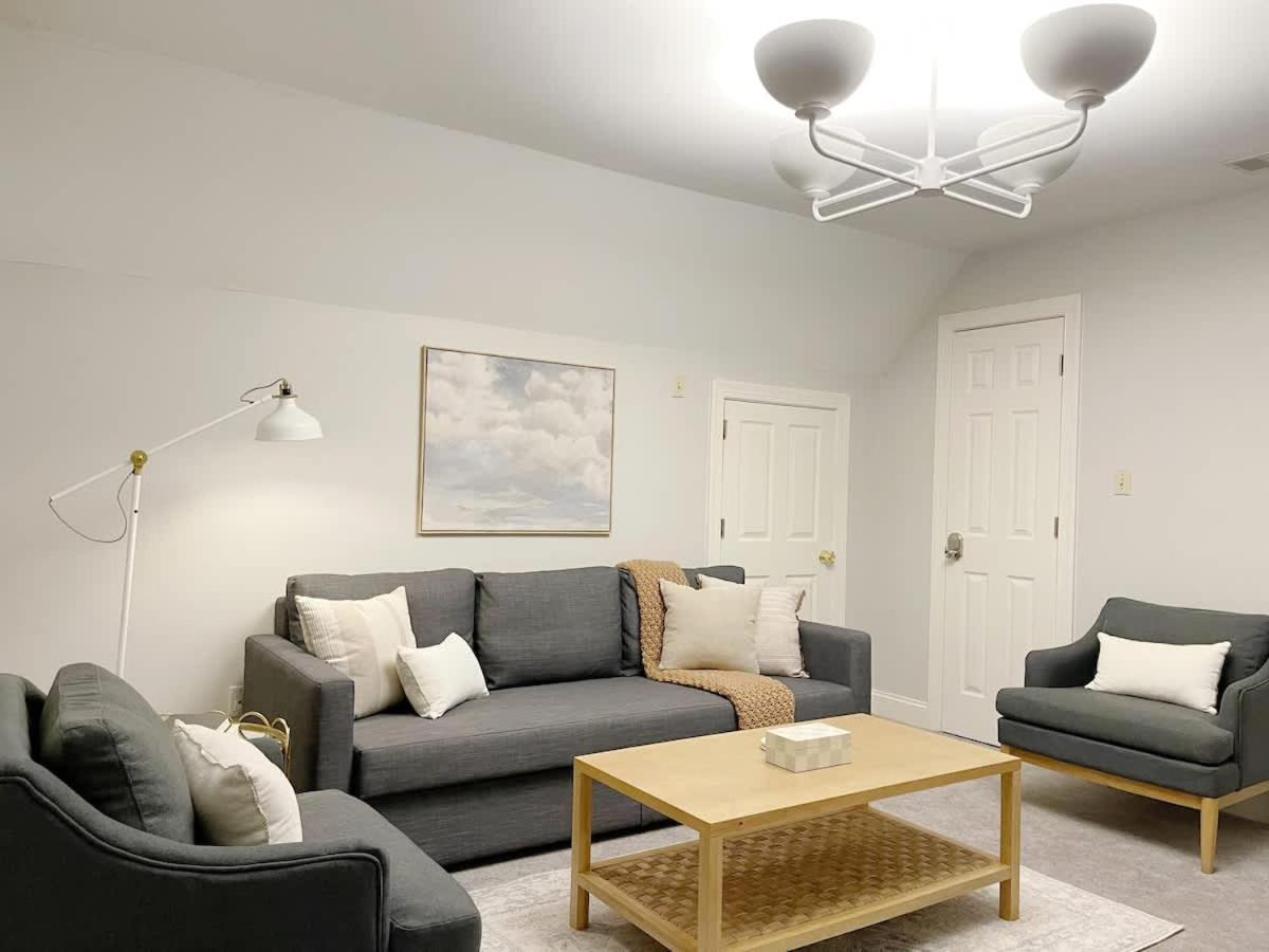 Holiday home Amazing & Modern Airstreams Near & Sleeps 22! *