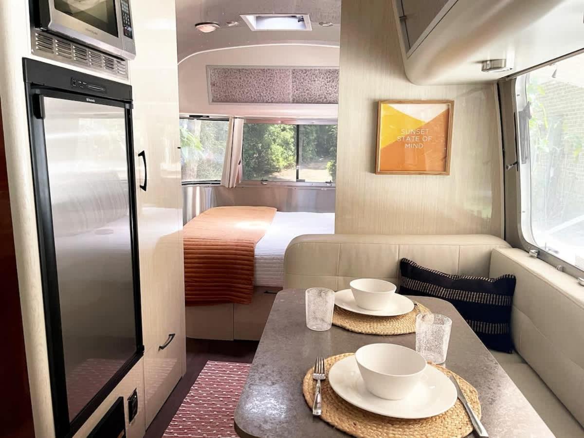 Holiday home Amazing & Modern Airstreams Near & Sleeps 22! Savannah