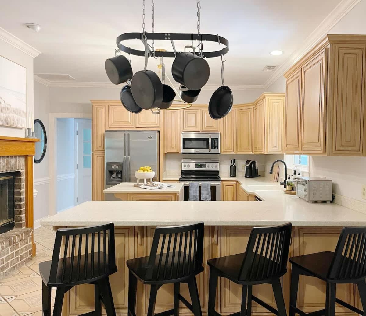 Holiday home Amazing & Modern Airstreams Near & Sleeps 22! Savannah