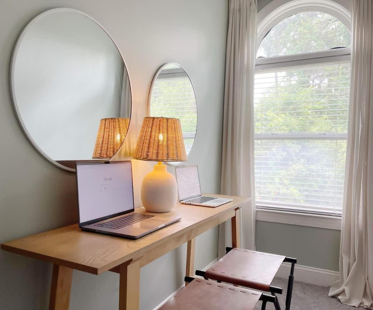 Amazing & Modern Airstreams Near & Sleeps 22! * Savannah